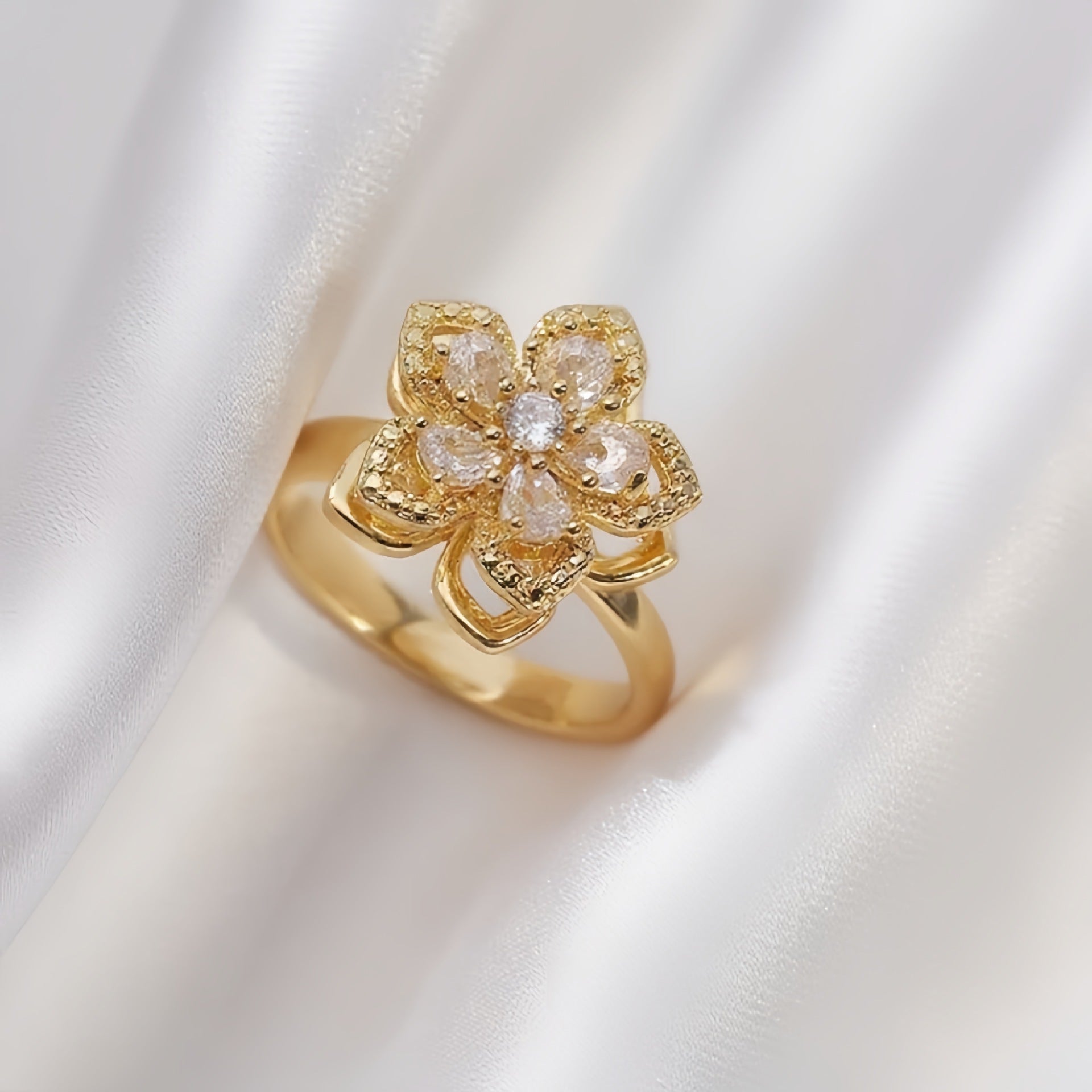 Rotating Zircon Four-Leaf Clover Adjustable Ring